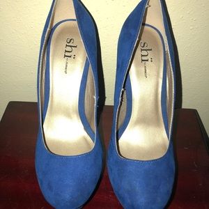 Royal blue pumps
